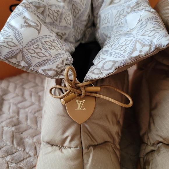 Louis Vuitton Pillow Boot Econyl 1854 Monogram Beige Creme Color 40=10US Limited - Picture 8 of 14